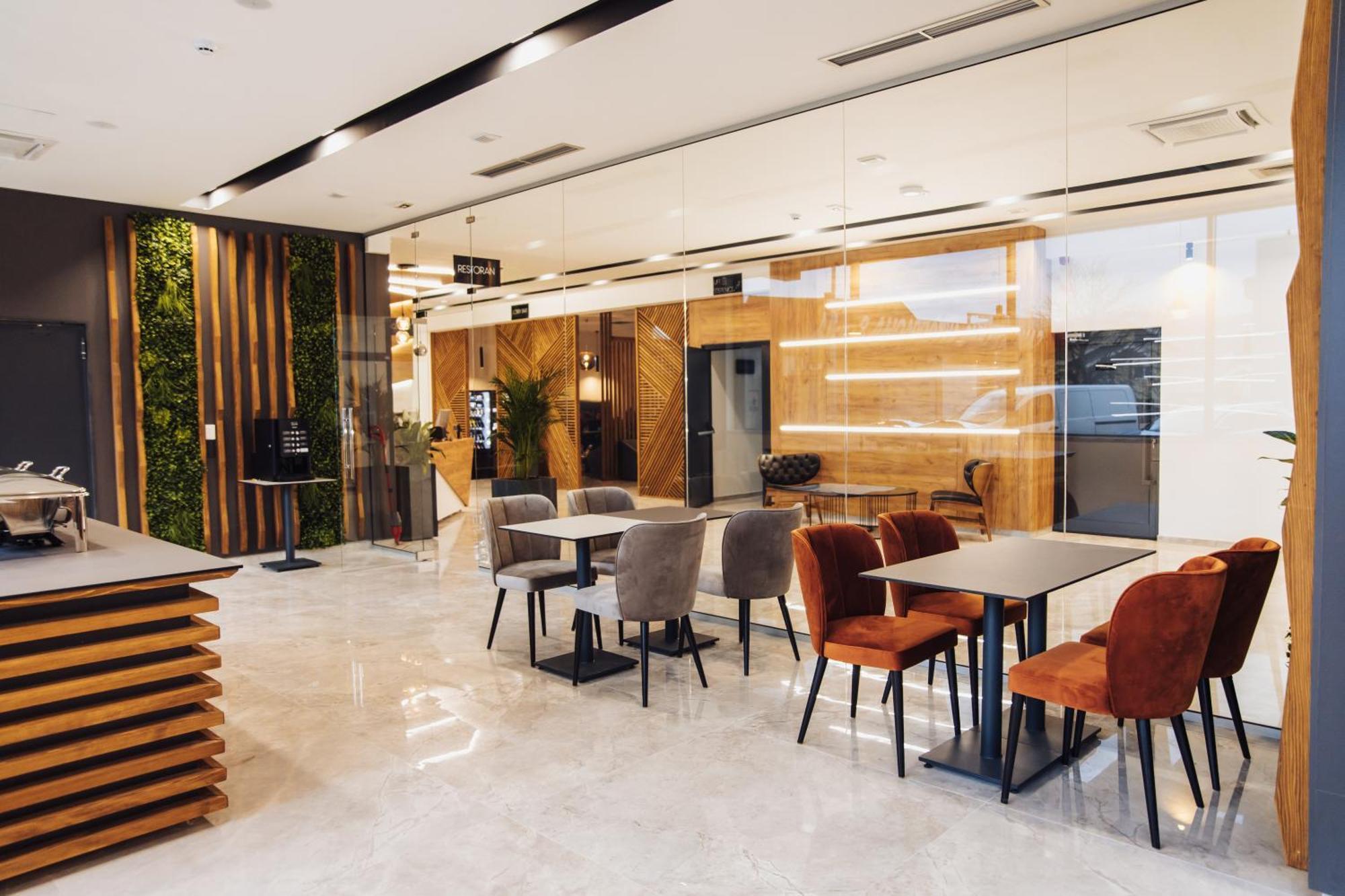 Hotel Brcko Gas Sarajevo Lukavica 외부 사진